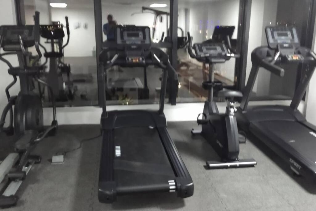 Luxury 2 Bedroom Apartment With Huge Balcony , Pool, Gym At Tribute House Acra Exterior foto